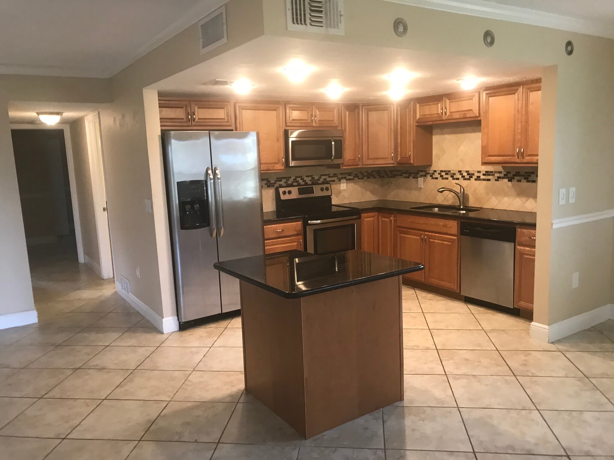 Kitchen - 2469 Twin Dr