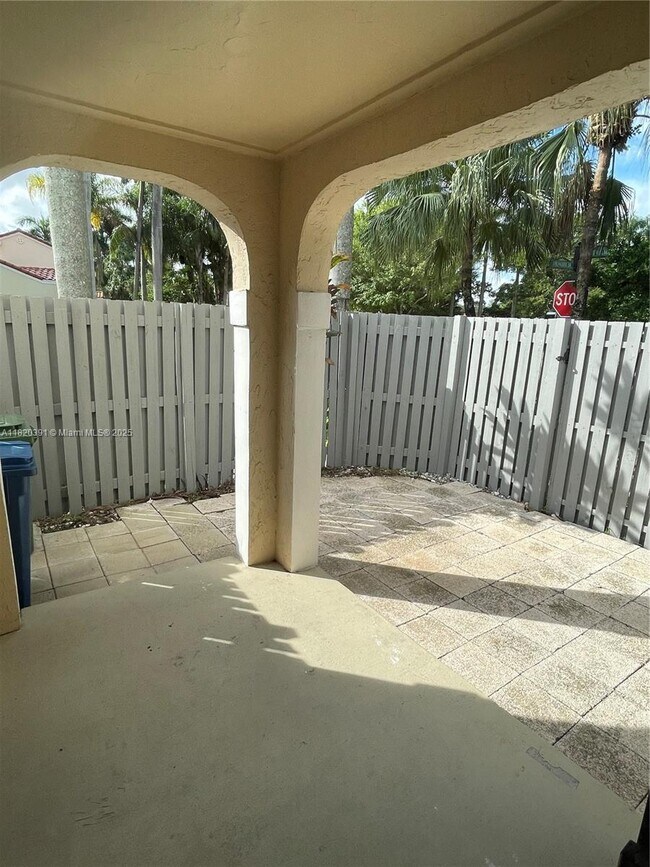 Building Photo - 1599 Springside Dr
