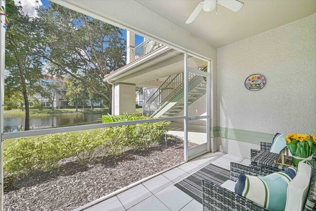 Building Photo - AVAILABLE January 2026 - 1/1 Condo - Acros...