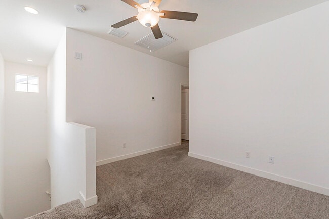 Building Photo - 5538 S Dillon