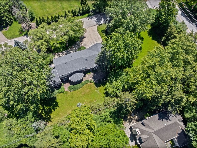 Building Photo - 1150 Willow Ln