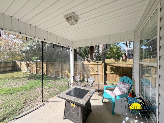 Building Photo - 3 Bedroom Home in Waterford Estates in Mary Esther!