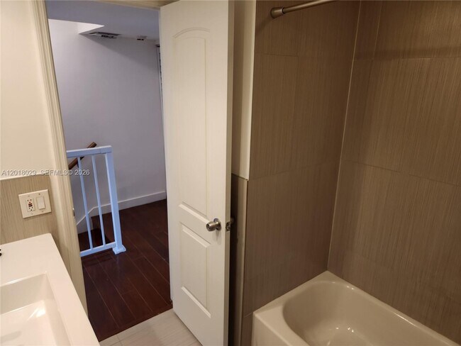 Building Photo - 6709 N Kendall Dr