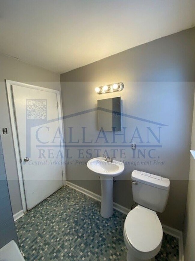 Building Photo - Midtown 3 bedroom