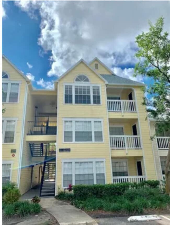 Building Photo - 1055 S Hiawassee Rd