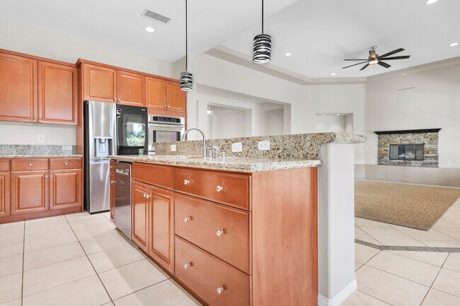 Building Photo - 112 Tesori Dr