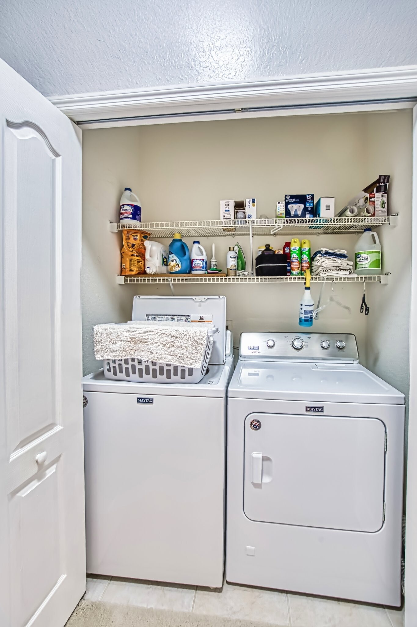 Building Photo - 3111 Cottonwood Bend