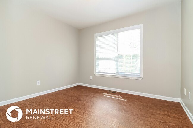 Building Photo - 1112 Delham Rd