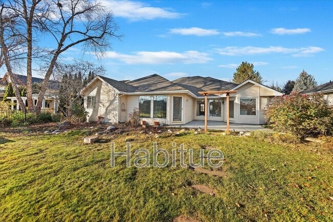 Building Photo - 393 E Trailside Dr