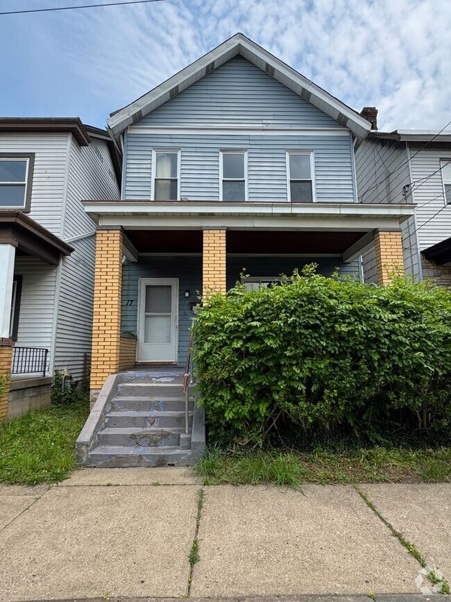 Building Photo - 3 Bedroom 1 Bath Minutes Away from the City!
