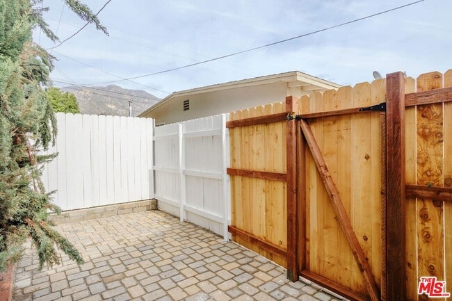 Building Photo - 1789 1/2 Atchison Street Unit