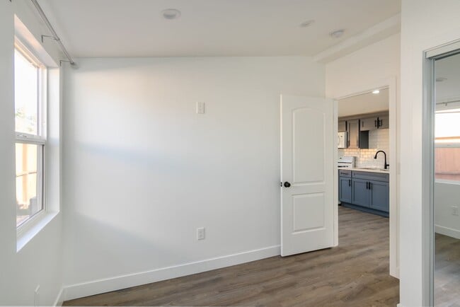 Building Photo - Charming One Bedroom ADU in Reseda