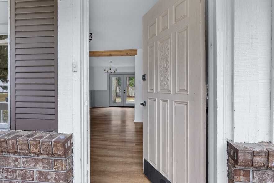 Building Photo - 115 Lucian Cir