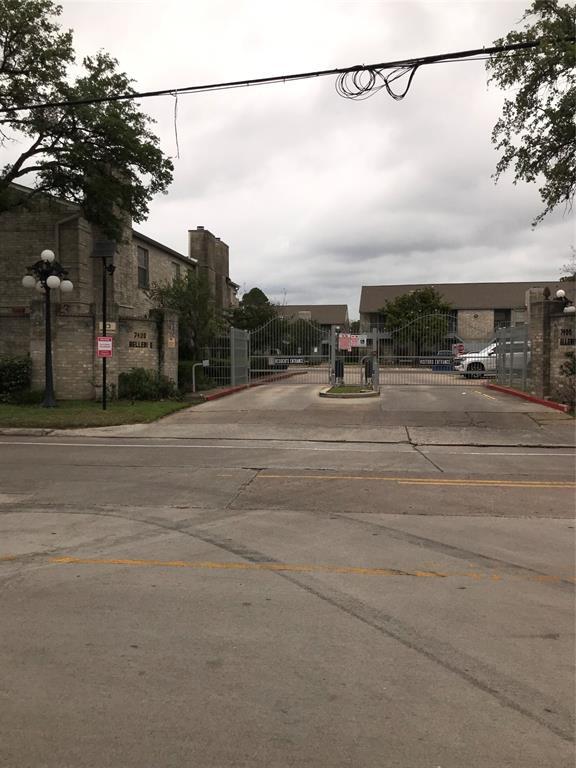 Building Photo - 7400 Bellerive Dr