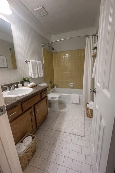 Building Photo - 1802 Driftwood Pl