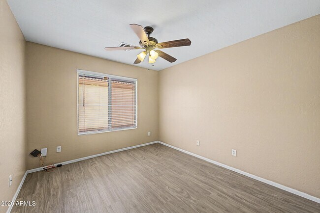 Building Photo - 13153 W Mauna Loa Ln