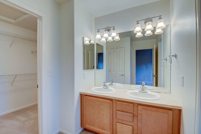 Building Photo - 8129 Elk River View