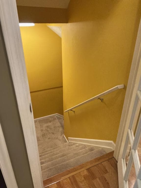 Building Photo - 5825 Crescent Ridge Dr