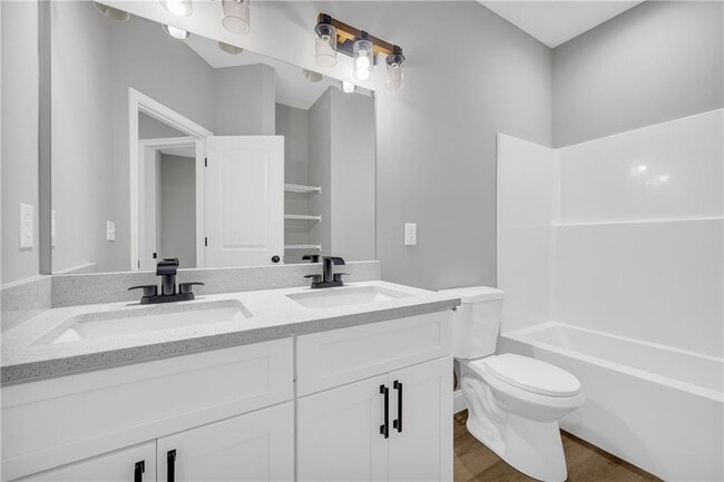 Building Photo - 155 Carey St