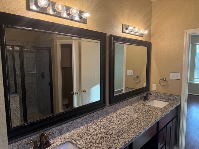 Building Photo - 8406 Manassas Ln