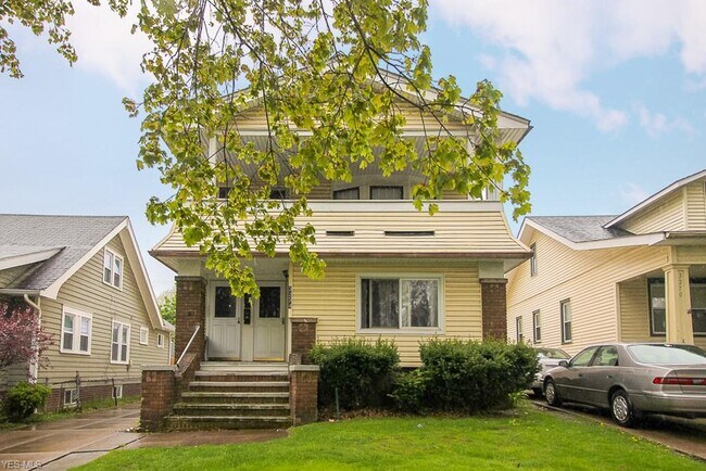 Primary Photo - 3274 W 130th St