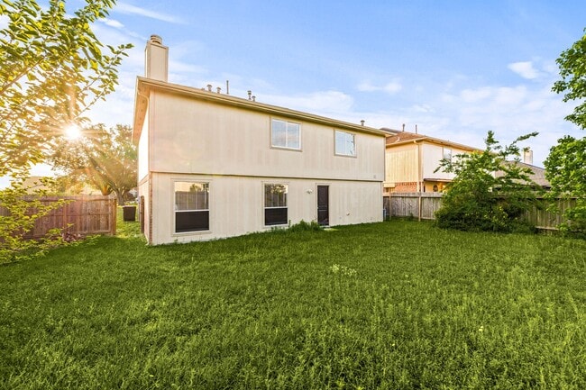 Building Photo - 21039 Vista Trail Ct