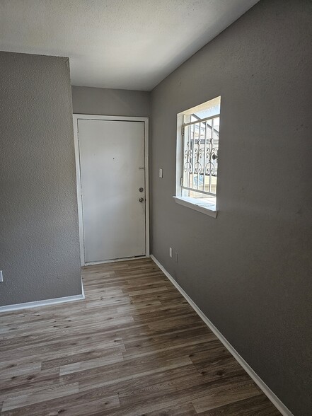 Primary Photo - 10603 S Wilcrest Dr