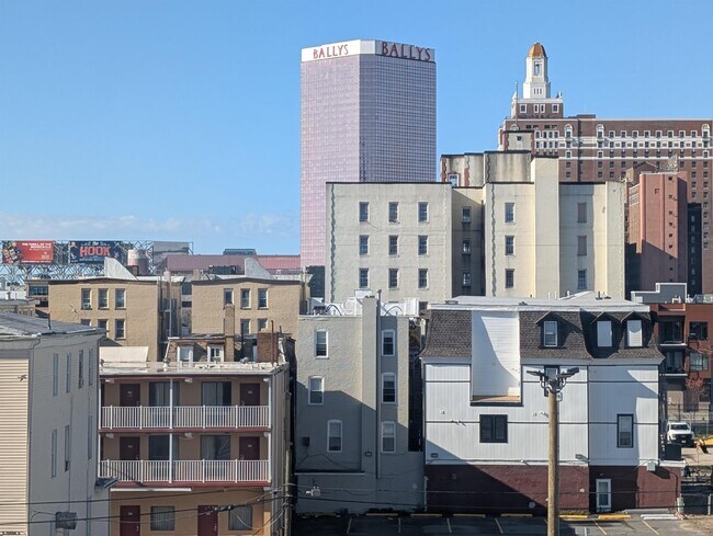 Building Photo - 143 S South Carolina Ave