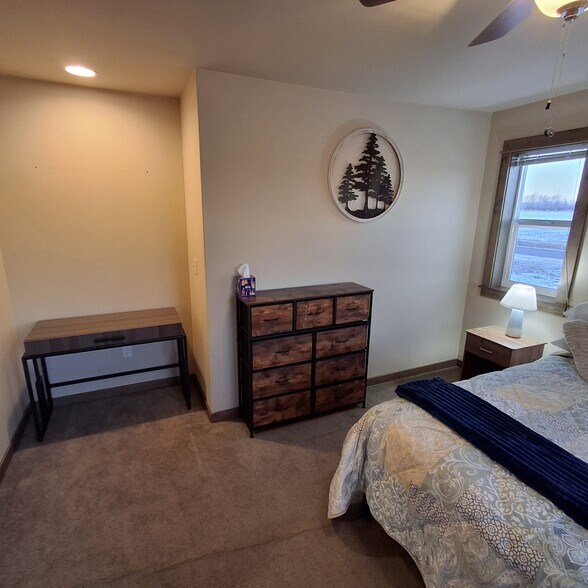 Building Photo - 161 Tail Feather Ln