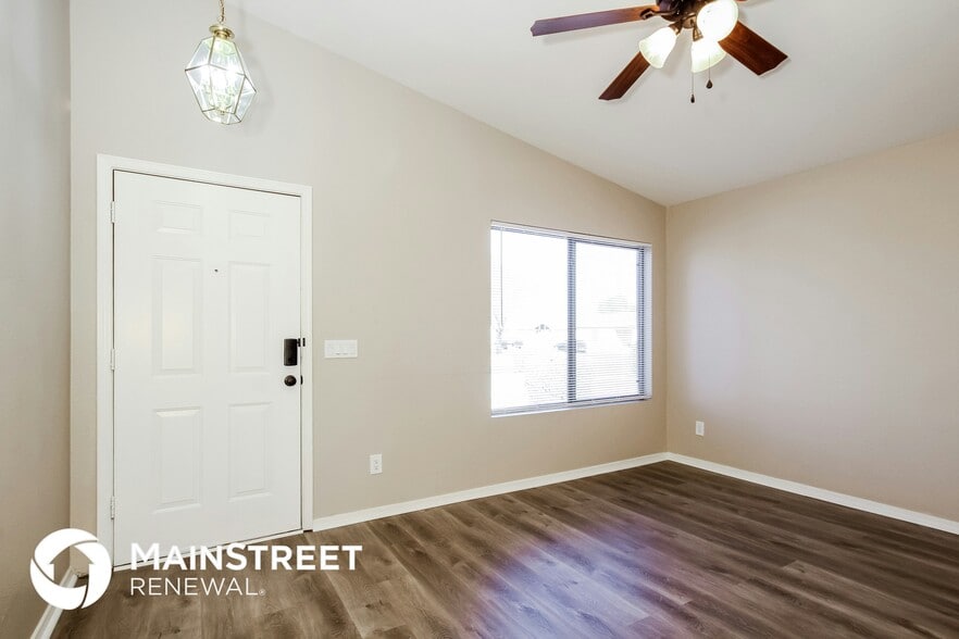 Building Photo - 8815 W Manzanita Dr