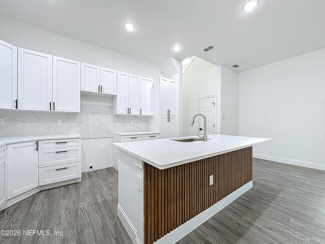 Building Photo - 8912 Hogan Rd