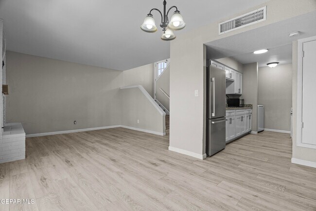 Building Photo - 2617 Red Sails Dr