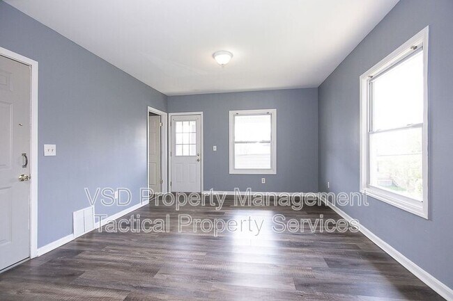 Building Photo - 3484 W 60th St