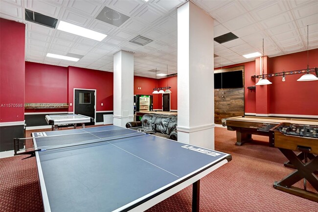 Amenities - 230 174th St