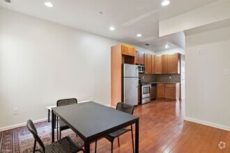 Building Photo - 3 br, 1 bath Triplex - 1829 N 18TH ST Unit B