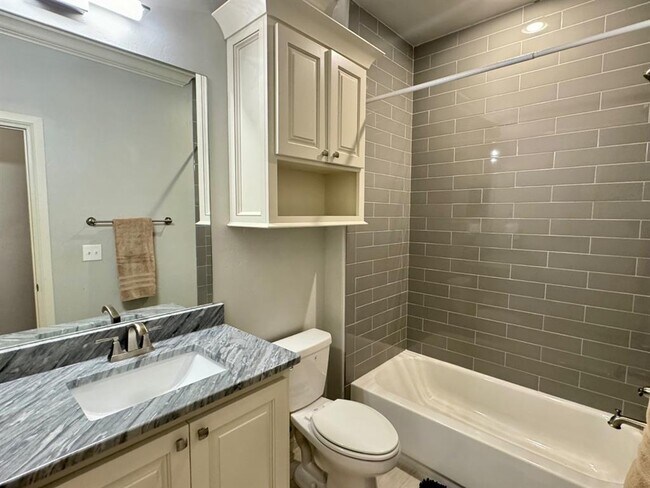 Building Photo - 1317 Chelham Ln