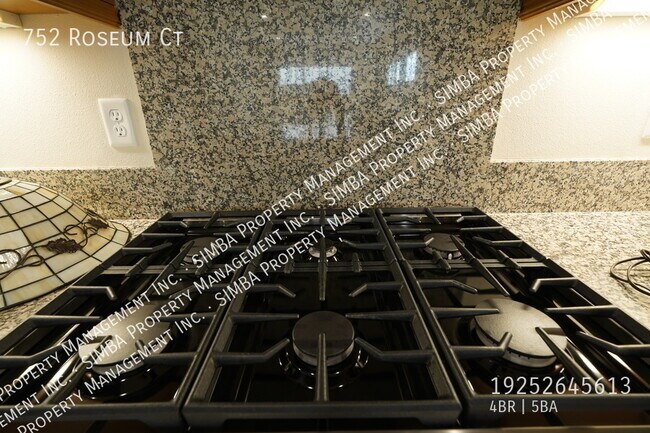 Building Photo - 752 Roseum Ct