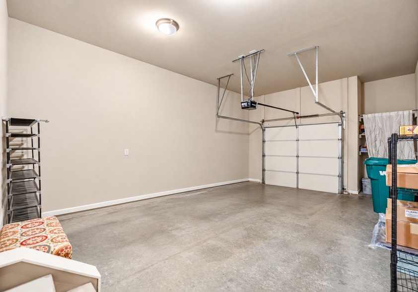 Building Photo - 4245 Deming Cir