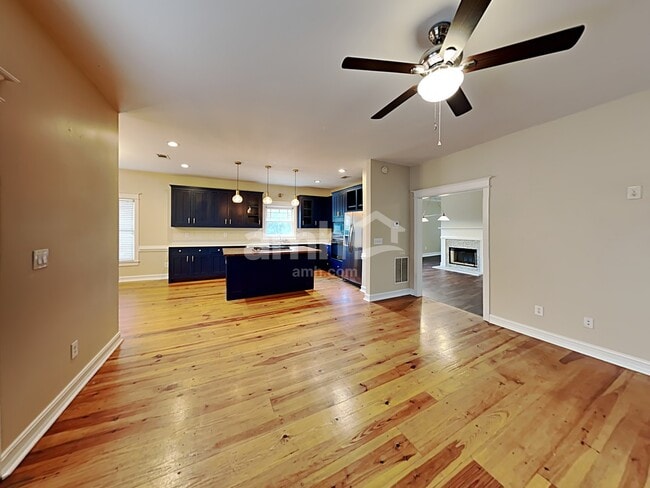 Building Photo - 145 Memory Ln