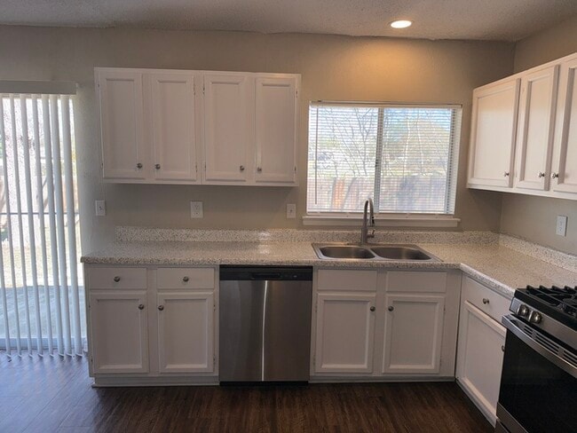 Building Photo - 6011 Little Brandywine Crk