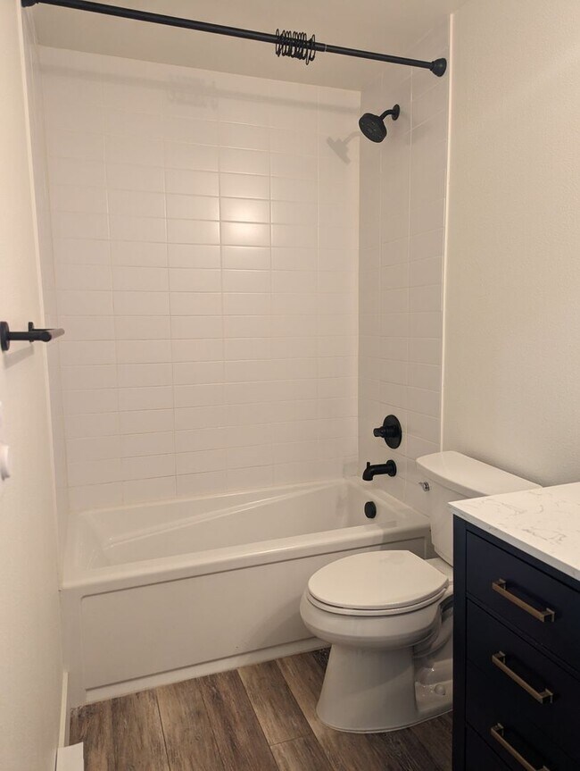 Building Photo - Bright & Inviting 1BDR Ground Level Condo