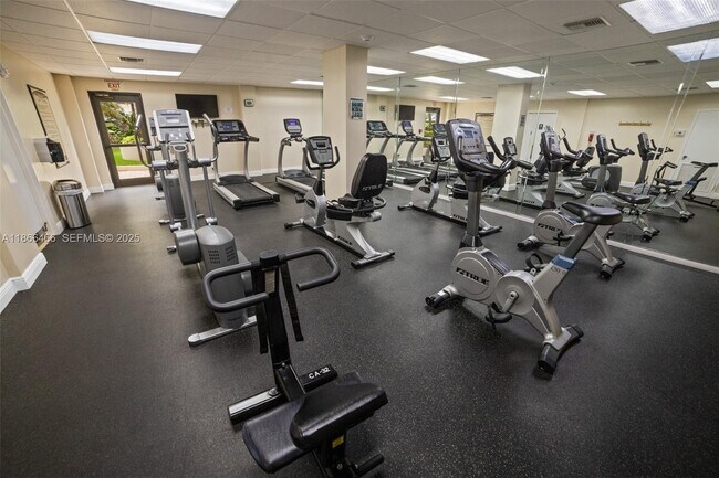 Building Photo - 5000 N Ocean Blvd