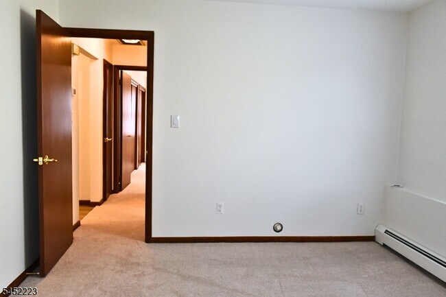 Building Photo - 28 Elmhurst St