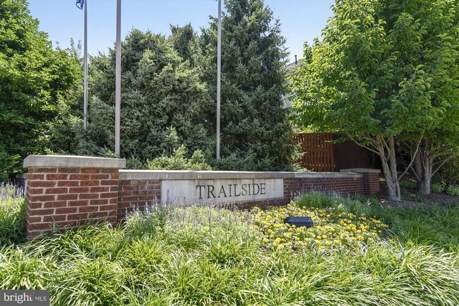 Building Photo - 45482 Pine Trail Terrace