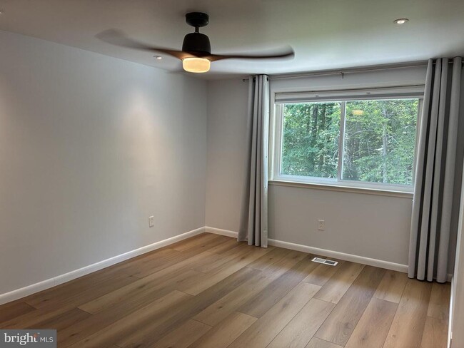 Building Photo - 14430 Pebble Hill Ln