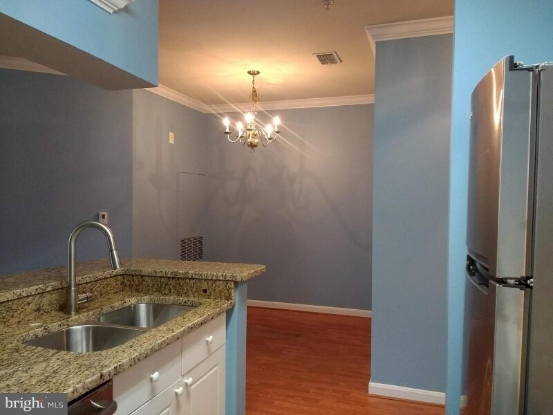 Building Photo - 4561 Strutfield Ln