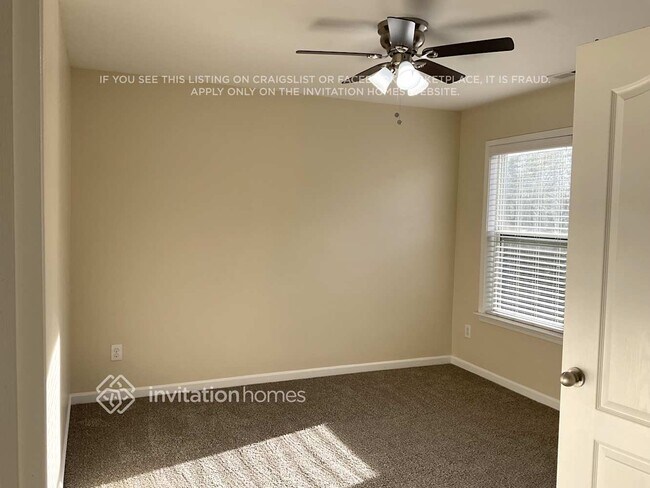 Building Photo - 2504 Blue Moss Dr