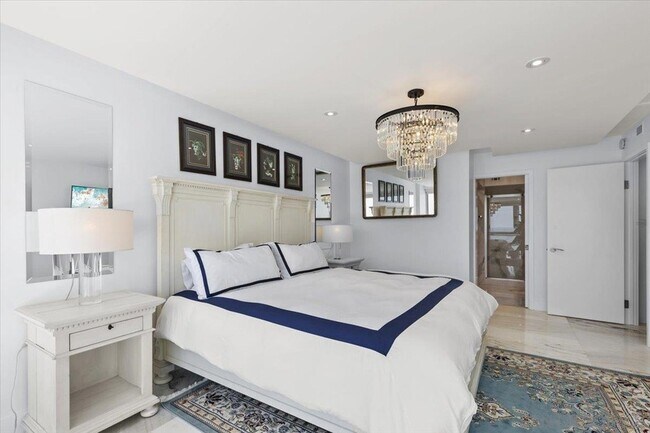 Building Photo - 1830 Avenida Del Mundo