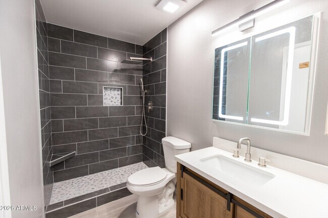 Building Photo - 1224 E Campus Dr