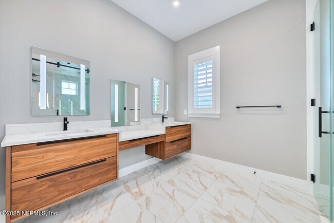 Building Photo - 2410 Beach Blvd